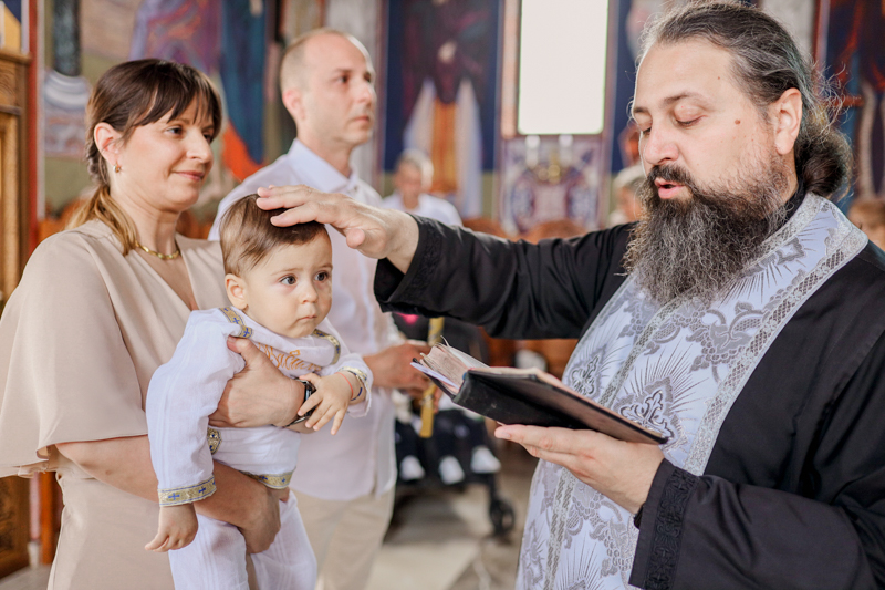 Stefan, kuma i pop na krštenju